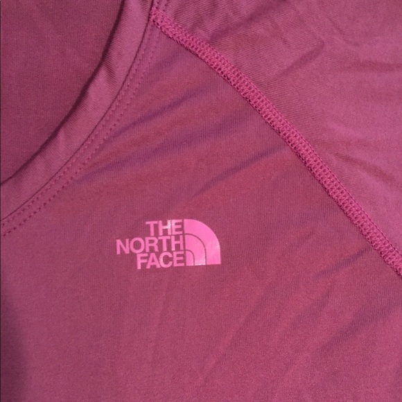 The North Face purple tee - Picture 5 of 5